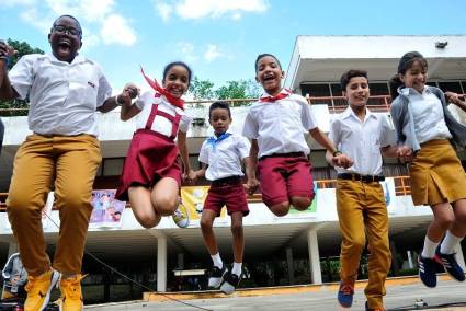 Mis derechos, nuestras alegrías: un concurso para las niñas, niños y adolescentes