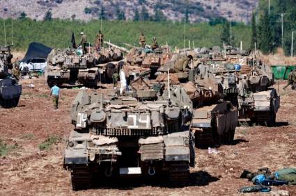 Tanques israelíes en el sur del Líbano