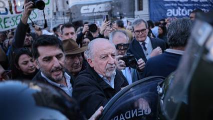 Protesta de jubilados en el Congreso de Argentina