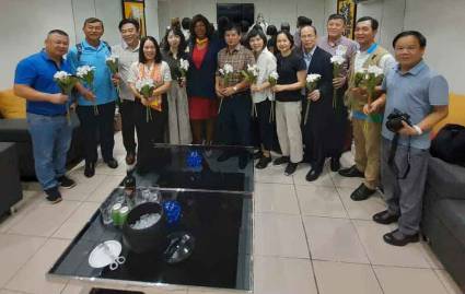 Visita a Cuba delegación de periodistas de Vietnam