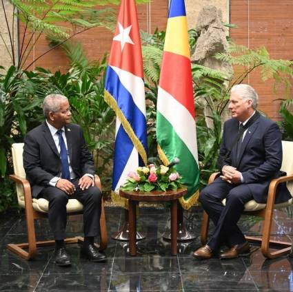 Encuentro entre los presidentes de Cuba, Miguel Díaz-Canel, y Seychelles, Wavel Ramkalawan