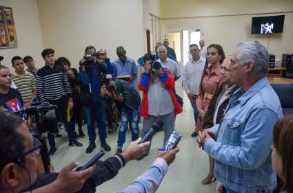 Asiste Presidente cubano a la inauguración de la nueva sede de la multiplataforma Juventud Rebelde