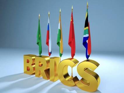 La expansión y el fortalecimiento ahora del grupo Brics, integrado inicialmente por Brasil, Rusia, India y China, luego Sudáfrica, y posteriormente por otros países que se han sumado, constituye una buena señal para recibir este 2025