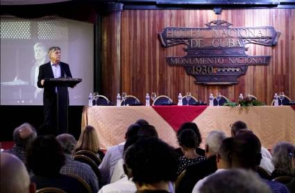 Carlos Fernández de Cossío en la serie de conversaciones Cuba en la política exterior de Estados Unidos de América