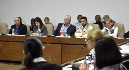 En la VI Conferencia Internacional, el Presidente de Cuba participó en el panel: Guerra y dominación versus resistencia y solidaridad.