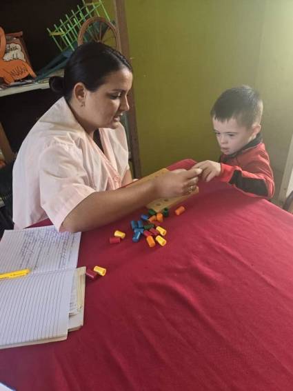 Sherly asegura que de los niños se aprende mucho todos los días