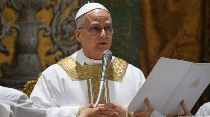 El papa León XIV en su primera misa
