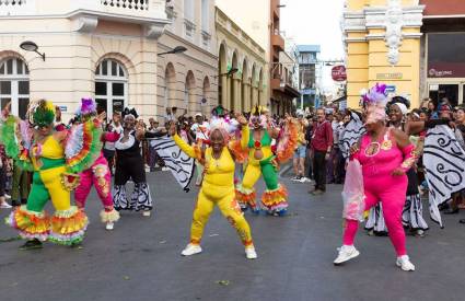 Fiesta del Fuego: espacio de convergencia para el teatro y las artes plásticas