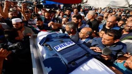 Periodistas palestinos arriesgan sus vidas para documentar la verdad en medio del genocidio israelí.