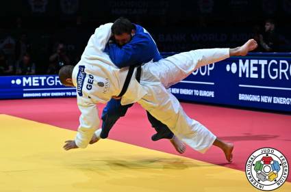 Tasoev definió con wazari ante el georgiano Tushishvili