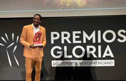 Javier Sotomayor: primero en recibir el Premio Gloria Leyenda Deportiva Iberoamericana