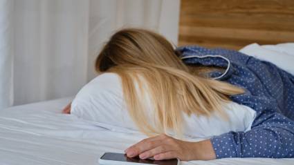 Dormir tarde acelera el deterioro cognitivo