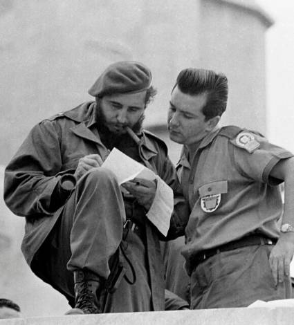 Fidel y Hart durante la Campaña de Alfabetización
