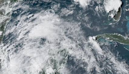 Se prevé un leve fortalecimiento antes de que el sistema toque tierra en la costa oriental de México