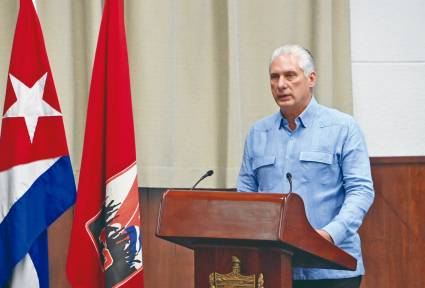 Miguel Mario Díaz-Canel Bermúdez, Primer Secretario del Comité Central del Partido Comunista de Cuba y Presidente de la República, en la clausura del X Pleno del Comité Central del Partido Comunista de Cuba