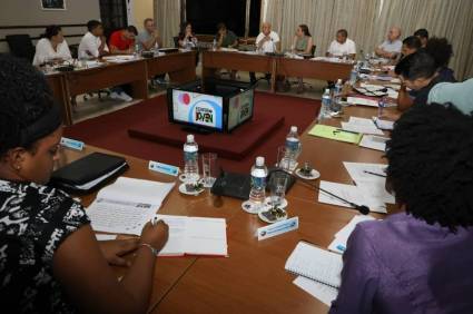 Intercambio del miembro del Buró Político y secretario de Organización del Comité Central, Roberto Morales Ojeda, con los integrantes del Buró Nacional de la UJC.