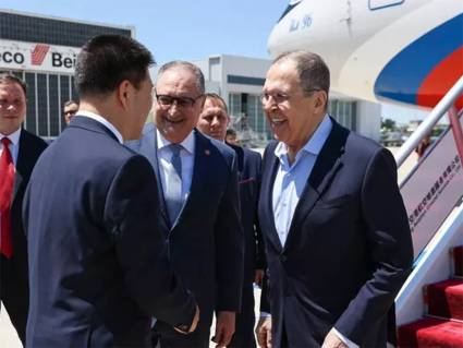 Lavrov llega a China para participar en Consejo de Exteriores de la OCS