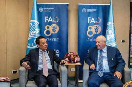 Tapia Fonseca intercambia con director general de la FAO