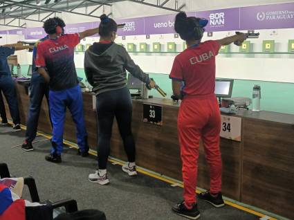 Tiradores cubanos realizaron este jueves el primer entrenamiento en Asunción. El equipo comenzará las acciones el próximo sábado