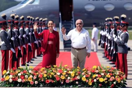 Presidenta de México arribó a Guatemala para reunión con Arévalo