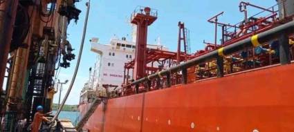Gas licuado de petróleo: comienza descarga y distribución por el oriente del país