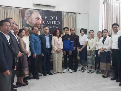Laos acoge programa conmemorativo por centenario de Fidel