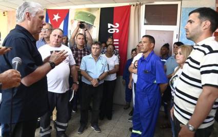 En su dialógo con trabajadores de la Guiteras, Díaz-Canel insistió en lo importante de prepararse bien para asumir el inaplazable mantenimiento capital a la termoeléctrica, previsto para el mes de diciembre.
