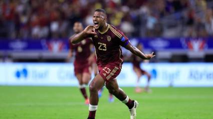 Salomón Rondón será la referencia ofensiva de Venezuela para lograr asegurar el boleto al repechaje intercontinental.