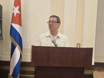 Rodríguez Parrilla participa en clausura de Encuentro de Cubanos Residentes en Estados Unidos