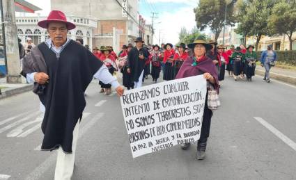 La movilización indígena rechaza también la calificacion de terrorista que les ha dado Noboa.