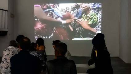 Miradas en espejos: Brasil y Cuba por Pierre Verger sostiene el interés por indagar en el pasado común entre Brasil y Cuba.