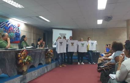 Presentan logo oficial de la campaña por e aniversario 195 de Nueva Gerona.