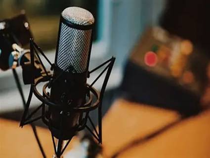 El programa teórico del Coloquio incluye paneles a cargo de docentes y egresados sobresalientes del CERT