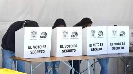 Autoridades de Ecuador violaron silencio electoral