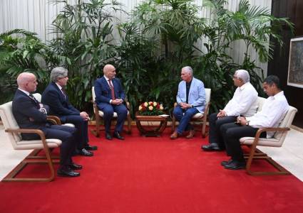 Presidente Díaz-Canel Bermúdez sostuvo un encuentro con Fernando Jesús Santiago Ollero, presidente del Colegio de Gestores Administrativos de España