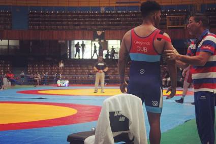José Mario Olivera es el hombre al frente de la selección nacional cubana de lucha grecorromana.