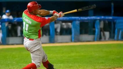 Yosvani Alarcón en la Serie nacional