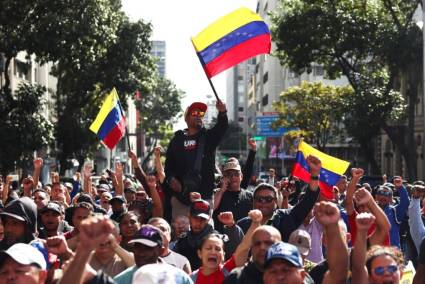 En múltiples puntos de la geografía venezolana se movilizó este sábado el pueblo para denunciar el cobarde ataque