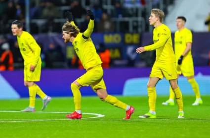 El Bodø/Glimt celebra uno de sus goles contra el Inter de Milán.