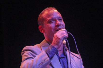 El cantante Alwin Damián