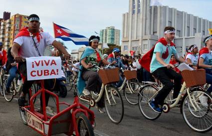 Parada Juvenil Antiimperialista en La Habana