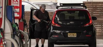 El galón de gasolina llega a su precio más alto en EEUU