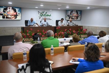 Este jueves en la mañana y dirigido por el Presidente de la República de Cuba, Miguel Díaz-Canel Bermúdez, se produjo el Consejo Técnico Asesor del Ministerio de la Agricultura, que contó con directivos de entidades a las cuales concierne el desarrollo agrícola de la Isla.