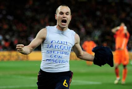 Andres Iniesta dedica su gol en la final del Mundial a su gran amigo Dani Jarque.
