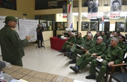 Miguel Díaz-Canel Bermúdez realizó una visita a la Zona de Defensa Carmelo
