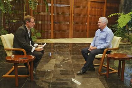 Entrevista concedida por Miguel Mario Díaz-Canel Bermúdez al periodista español Andrés Gil, de elDiario.es.