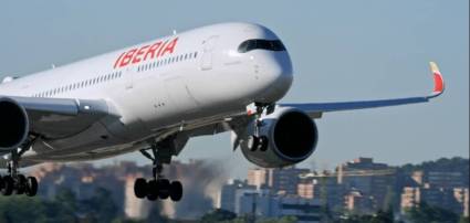 Iberia ya desde mayo redujo su programación a dos vuelos semanales.