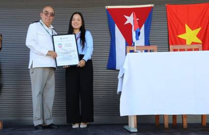 Aduana otorga certificación OEA a empresa vietnamita Thai Binh en la ZEDM