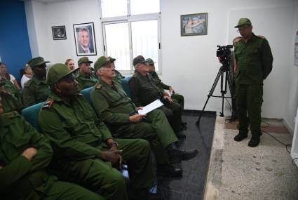 Este viernes en la mañana el Presidente del Consejo de Defensa Nacional, Miguel Díaz-Canel Bermúdez, visitó la Zona de Defensa El Canal en el municipio capitalino del Cerro.