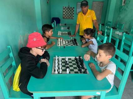 Los festivales deportivos, que se celebran desde el 29 de junio y se extenderán hasta el 15 de julio, han llegado para mantener vivo un estandarte de Cuba: el deporte escolar.